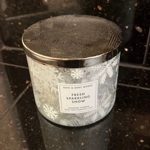 Bath and Body Works Fresh Sparkling Snow Candle